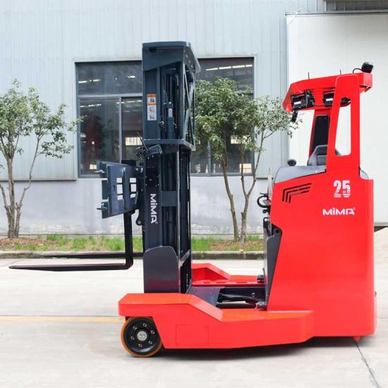 Xe Nâng Cân Bằng Đa Hướng Ngồi Lái 2.5 Tấn MQZ